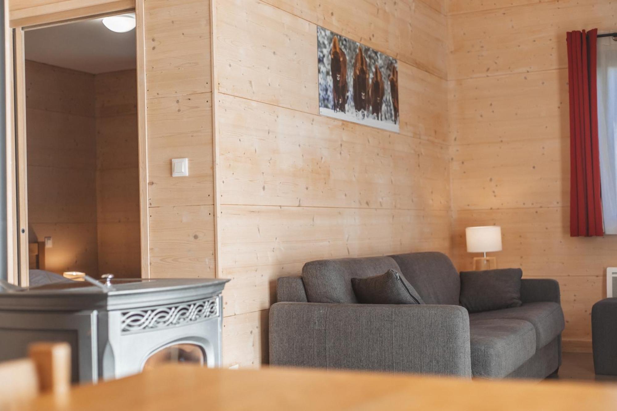 Вилла Les Bouviers Saint-Denis  Экстерьер фото